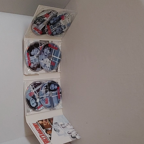 5/$10-10/$20 Grey's Anatomy 2nd season uncut - Picture 3 of 6